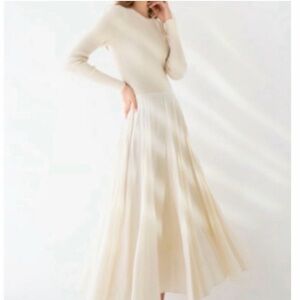Elegant Cream Long Sleeve Dress